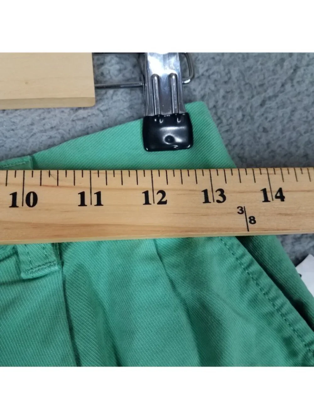 NEW GAP Chino Shorts Women's 4 Khaki Green Pleated Elastic Waist Casual Comfort